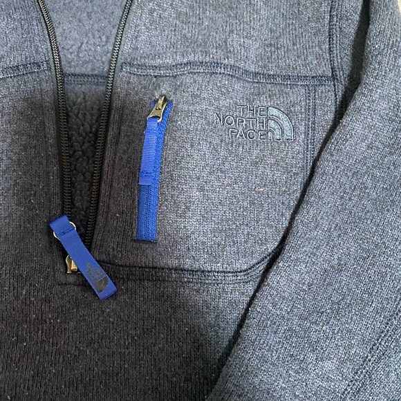 The NorthFace half zip sweater for boy size xs for size 4-5 boy. Like new. - Picture 2 of 4